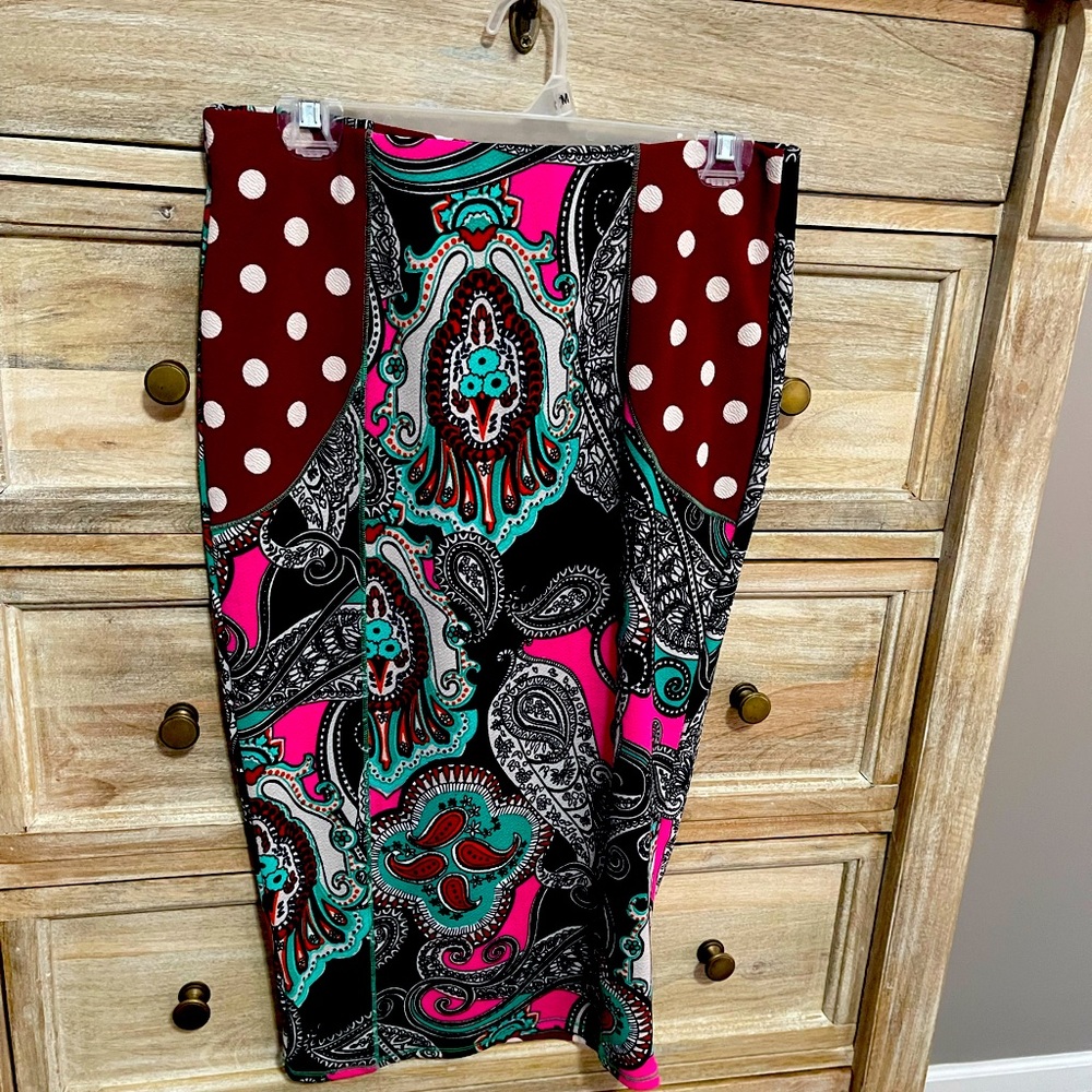 Body contour skirt